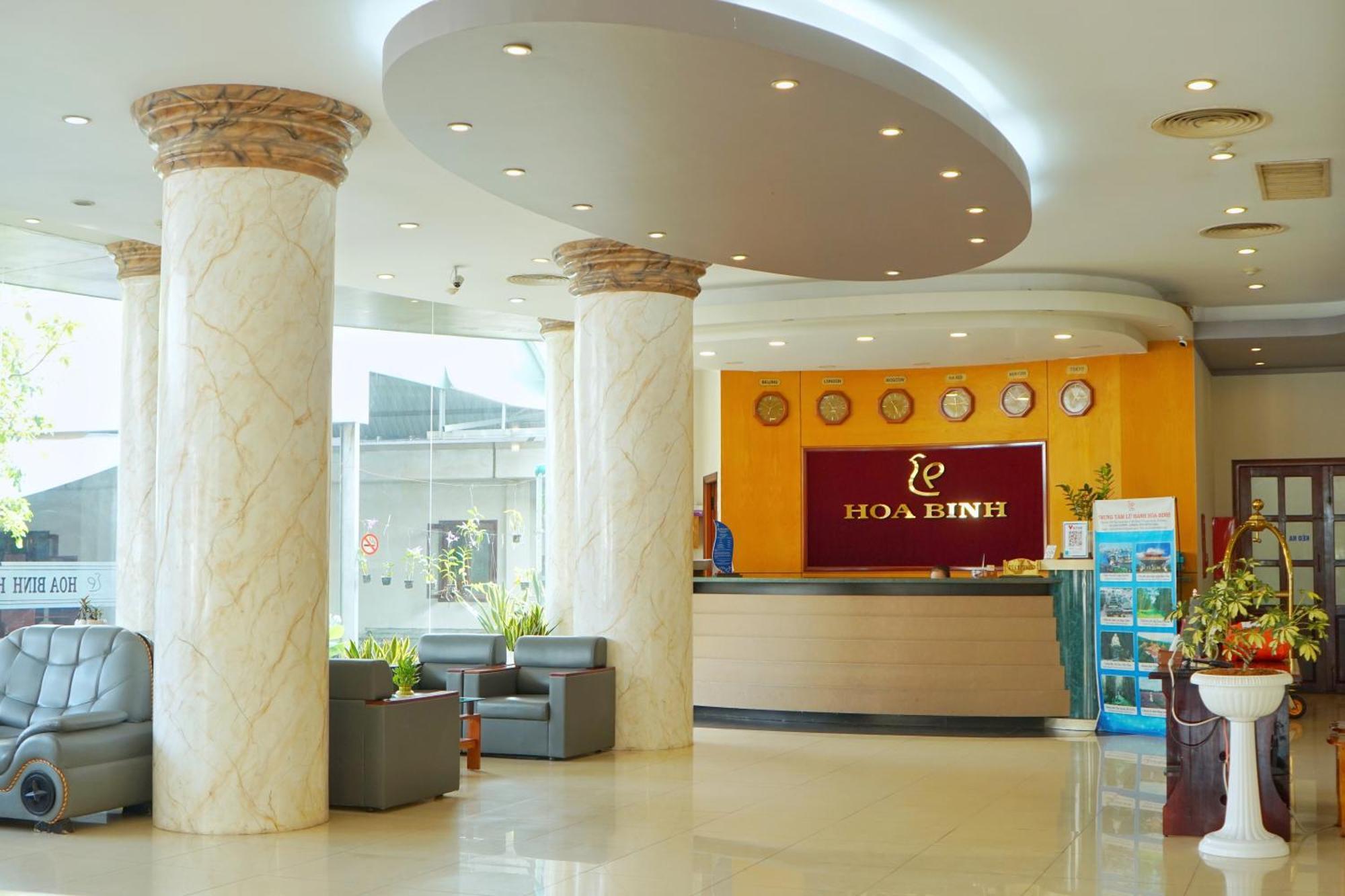 Hoa Binh 1 Hotel Long Xuyên Exterior foto